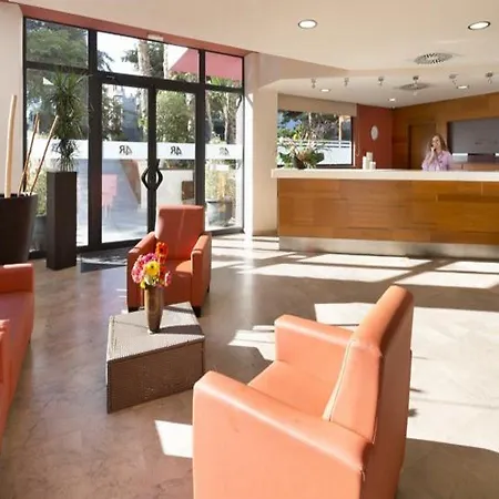 4r Park Ii Hotel