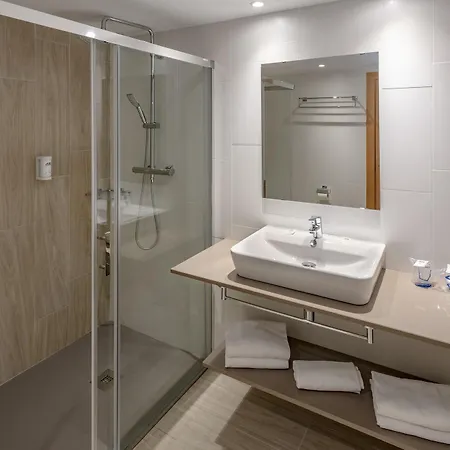 4r Park Ii 3* סאלו